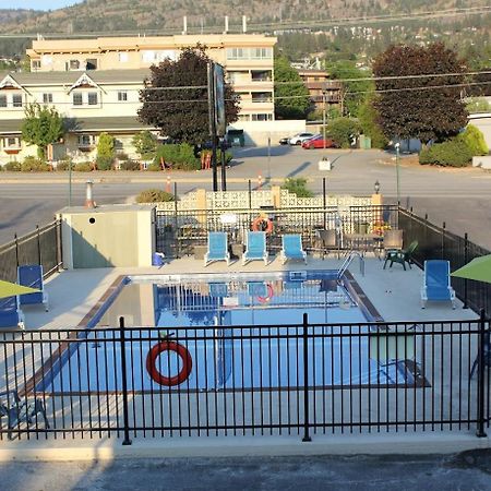 Flamingo Motel Penticton Luaran gambar