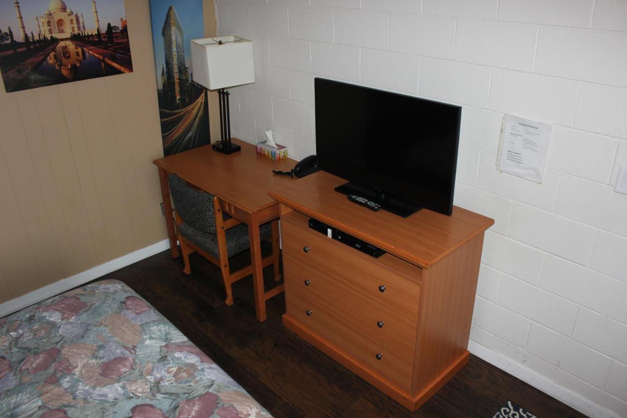 Flamingo Motel Penticton Luaran gambar