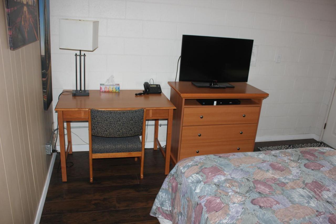 Flamingo Motel Penticton Luaran gambar