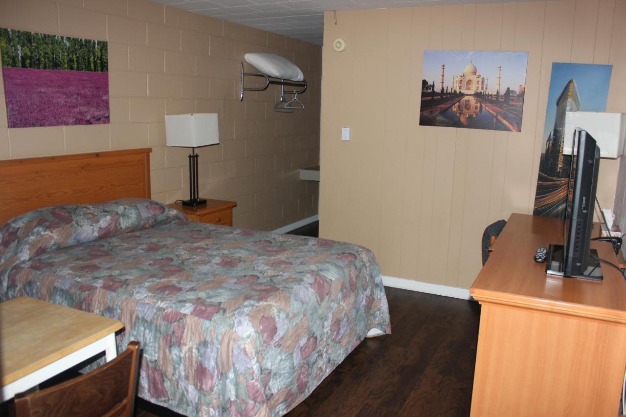 Flamingo Motel Penticton Luaran gambar