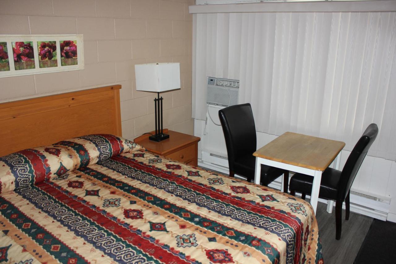 Flamingo Motel Penticton Luaran gambar