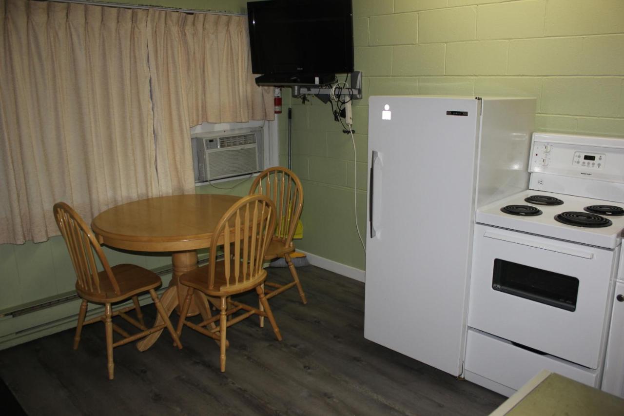 Flamingo Motel Penticton Luaran gambar