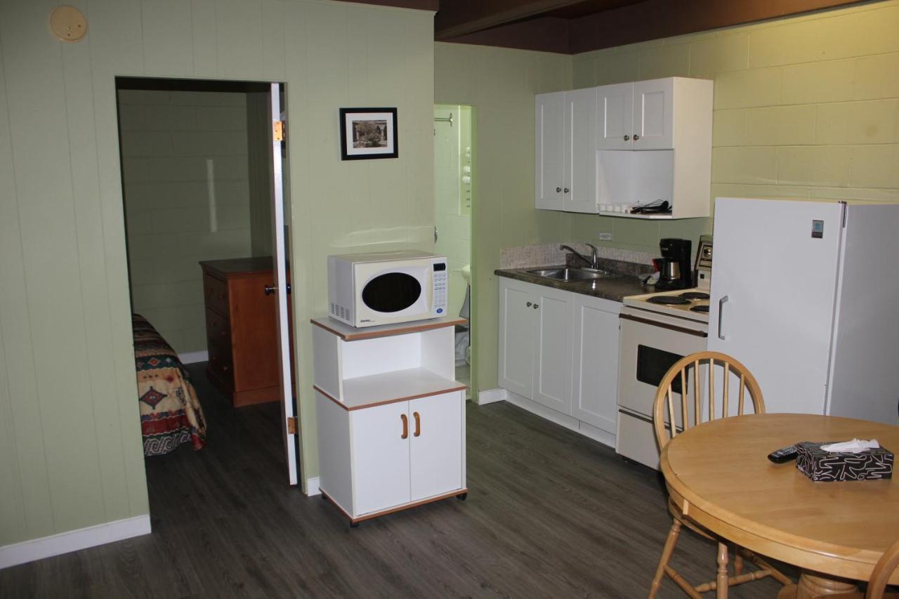 Flamingo Motel Penticton Luaran gambar
