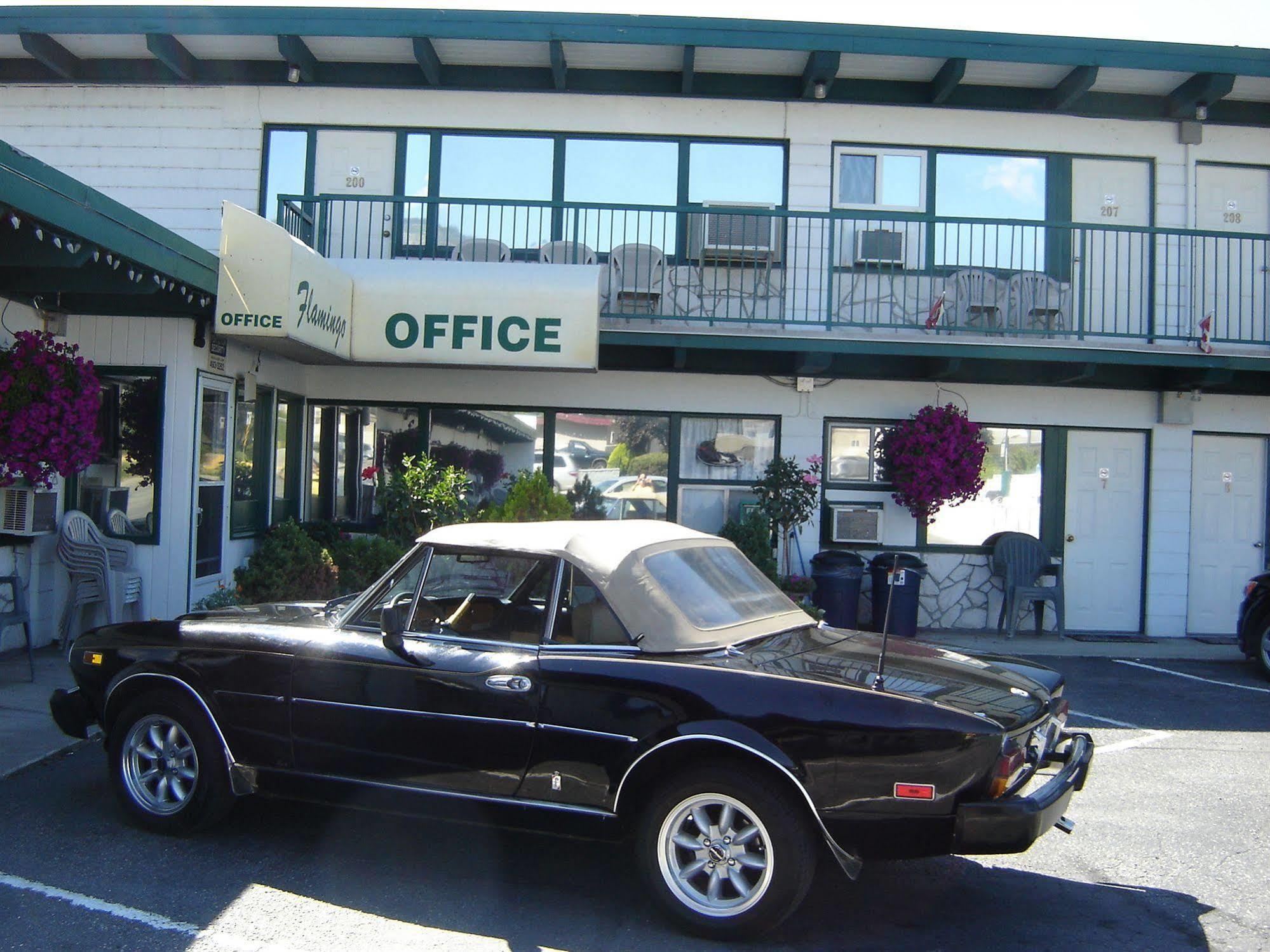 Flamingo Motel Penticton Luaran gambar