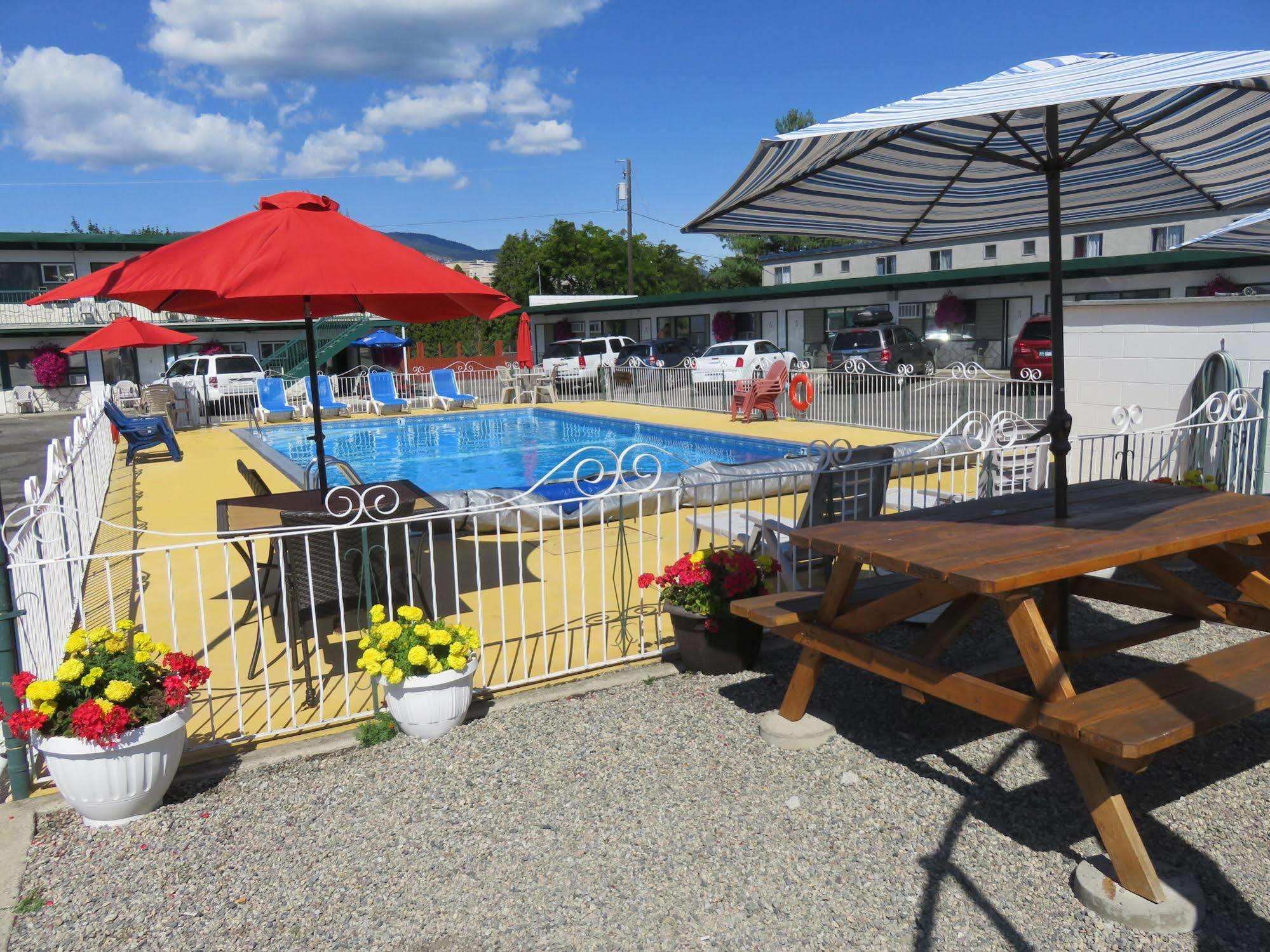 Flamingo Motel Penticton Luaran gambar